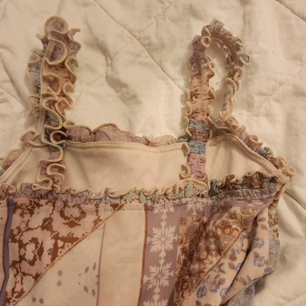 3 pieces size 6-7 2 Zara pants and art class dress